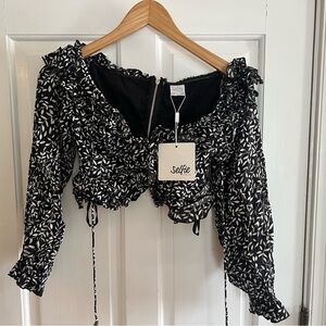 Selfie Leslie ROSARITO LONG BALLOON SLEEVE HALTERNECK CROP TOP LEAF PRINT NWT XS